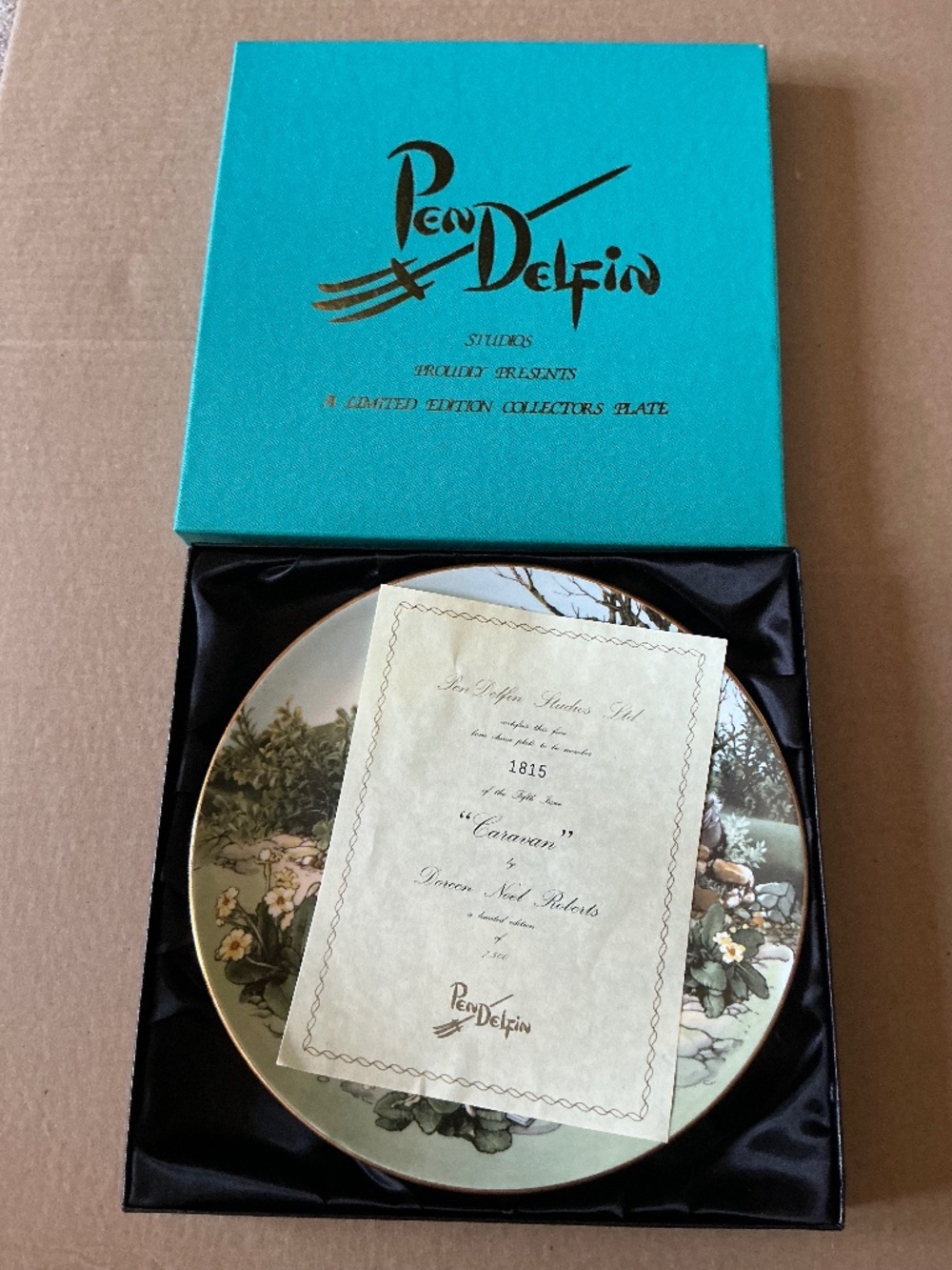 Pendelfin Studios Collector Plate Caravan by Doreen Roberts Limited Edition